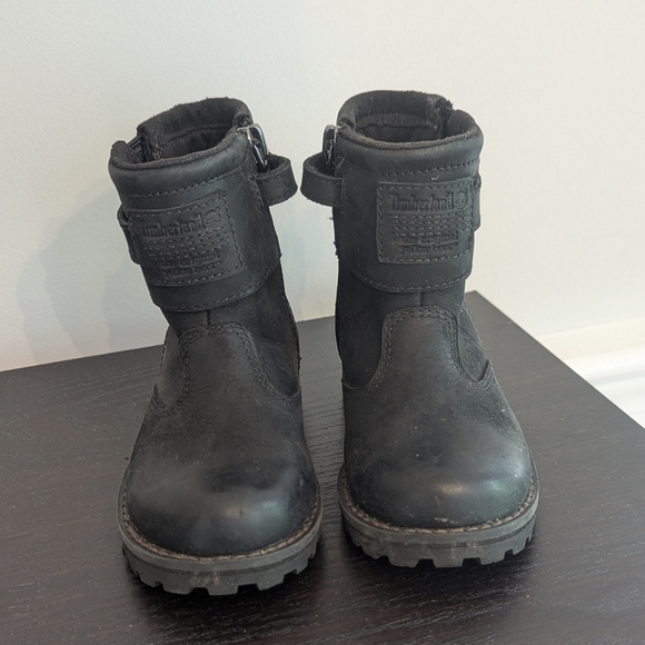 Timberland Toddler Boots | Size 6 - Picture 2 of 7